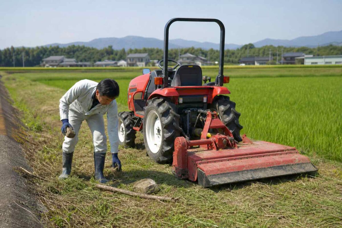 トラクターでモアを使うときの注意点